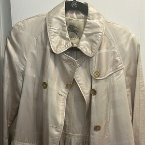 Burberry Women's Cream Coat Vintage